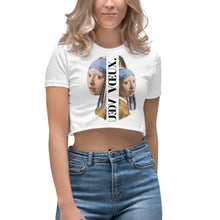 Load image into Gallery viewer, Muse Cropped Tee.
